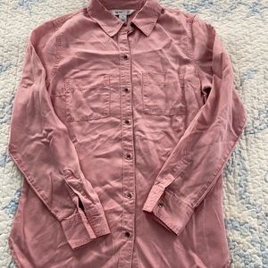 Old Navy, mauve, button up. Size xs women’s. NWT.
